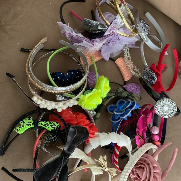 Girls large lot of headbands - Picture 2 of 3